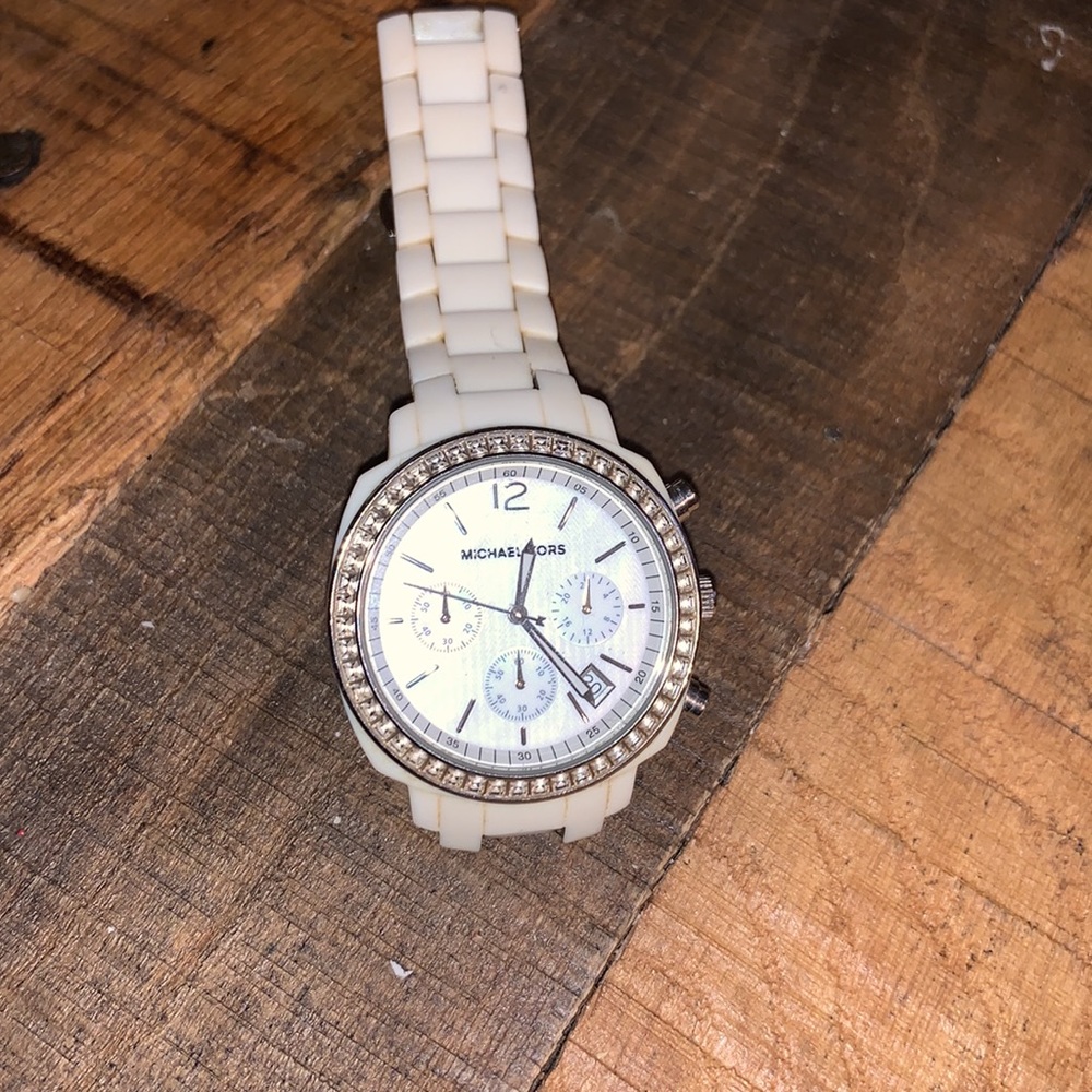 Michael Kors White watch - Picture 7 of 8